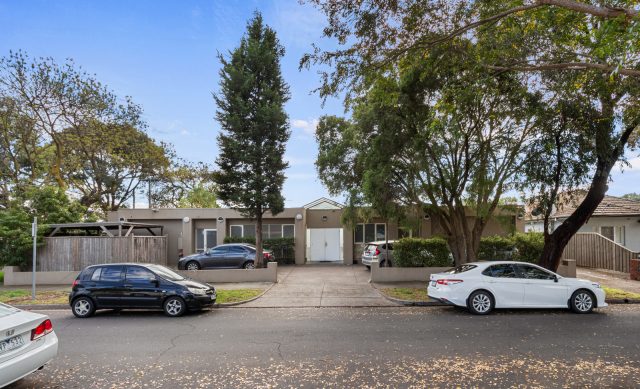 SOLD! Rooming House Freehold Investment Location Photo