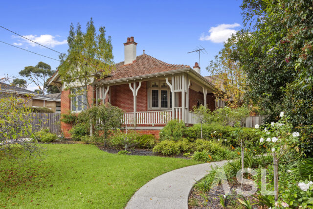 Spacious Edwardian Style 5 Bedroom House! Location Photo