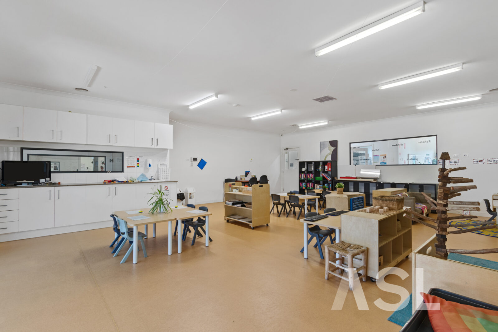021_Open2view_ID946076-Geelong_Road